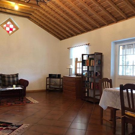 Гостевой дом Casa Do Pedro E Da Marina Lomba  Экстерьер фото